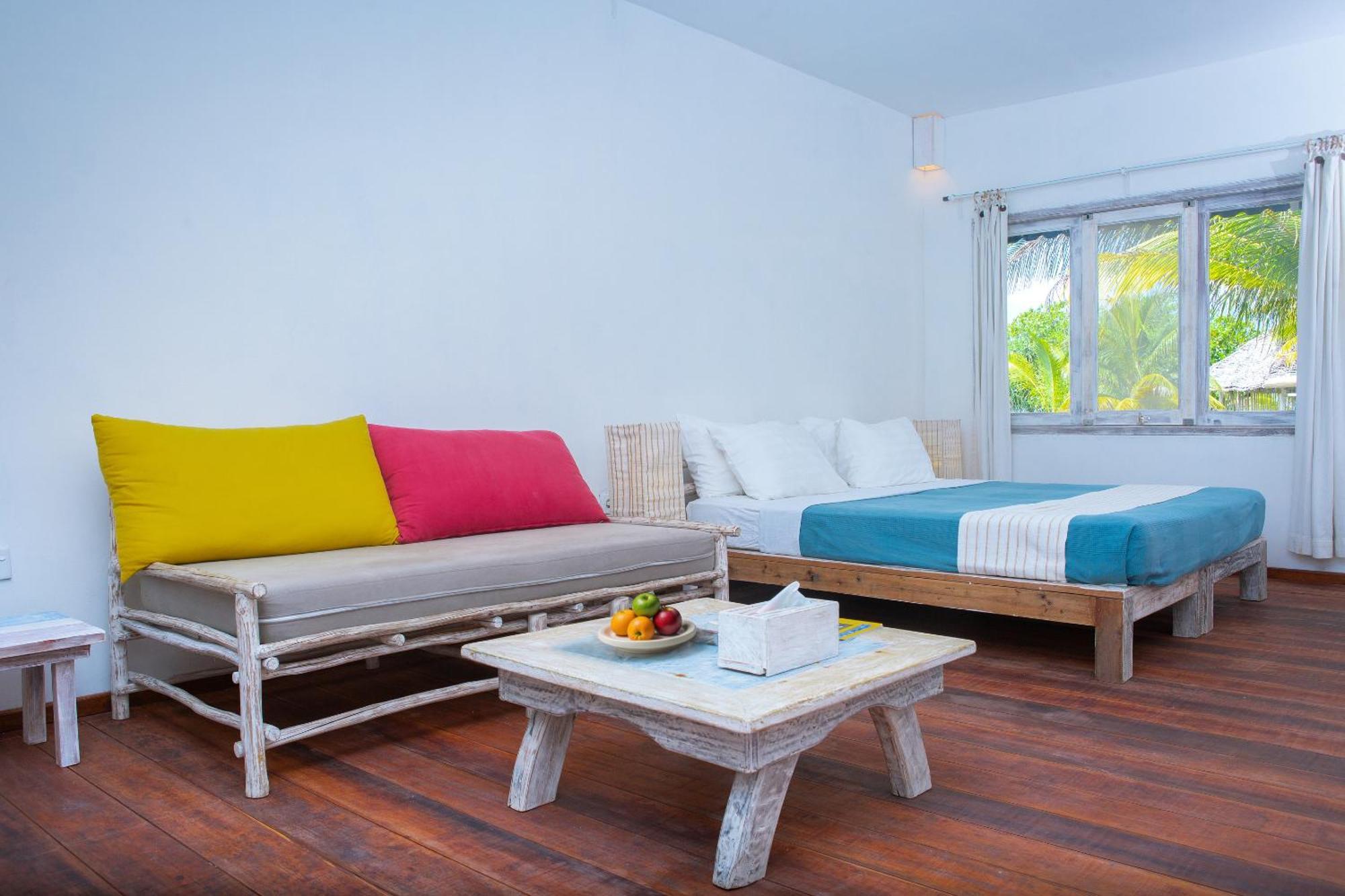 Trikora Beach Club And Resort Teluk Bakau Ngoại thất bức ảnh