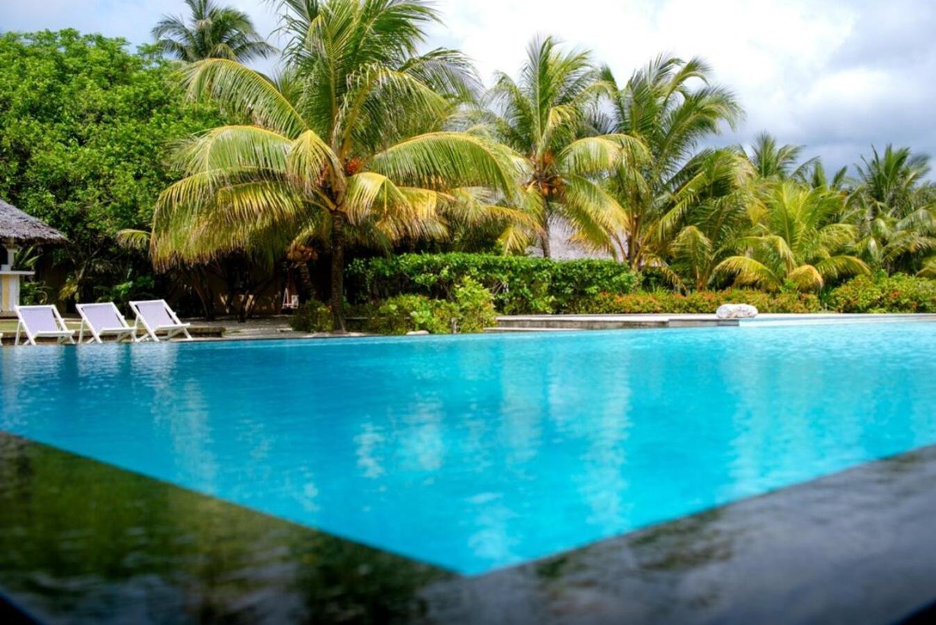 Trikora Beach Club And Resort Teluk Bakau Ngoại thất bức ảnh