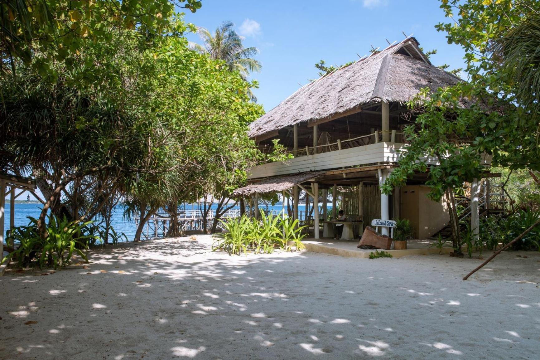 Trikora Beach Club And Resort Teluk Bakau Ngoại thất bức ảnh