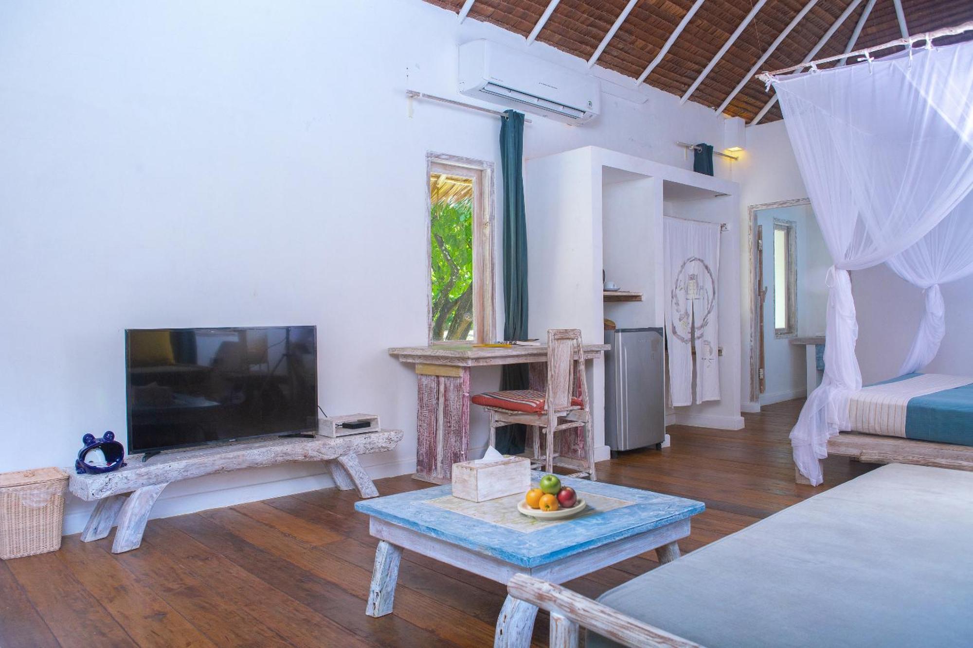 Trikora Beach Club And Resort Teluk Bakau Ngoại thất bức ảnh