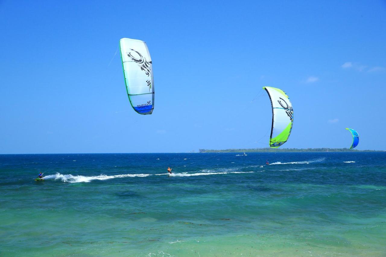 Trikora Beach Club And Resort Teluk Bakau Ngoại thất bức ảnh